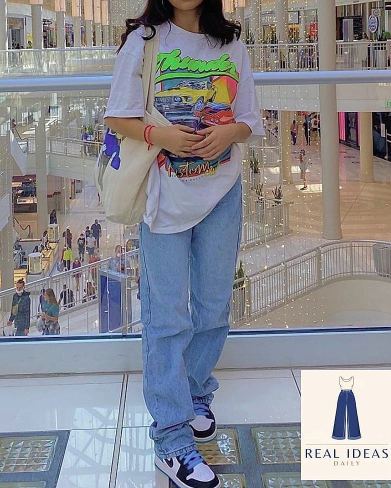 Athletic-Inspired Baggy Jeans Outfit