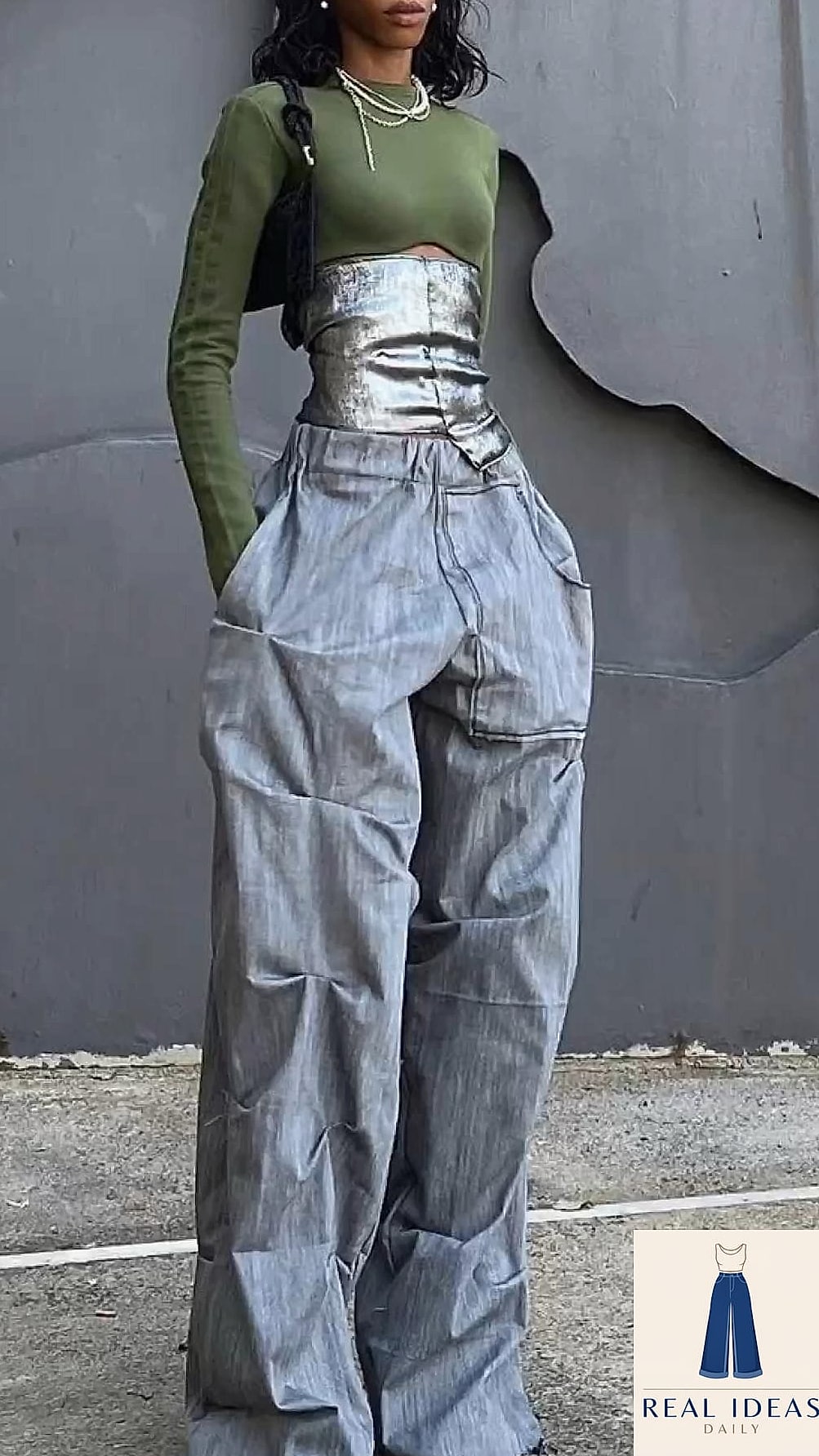27 Outfit Inspo Baggy Jeans You Need to Try Next 11 Athletic-Inspired Baggy Jeans Outfit