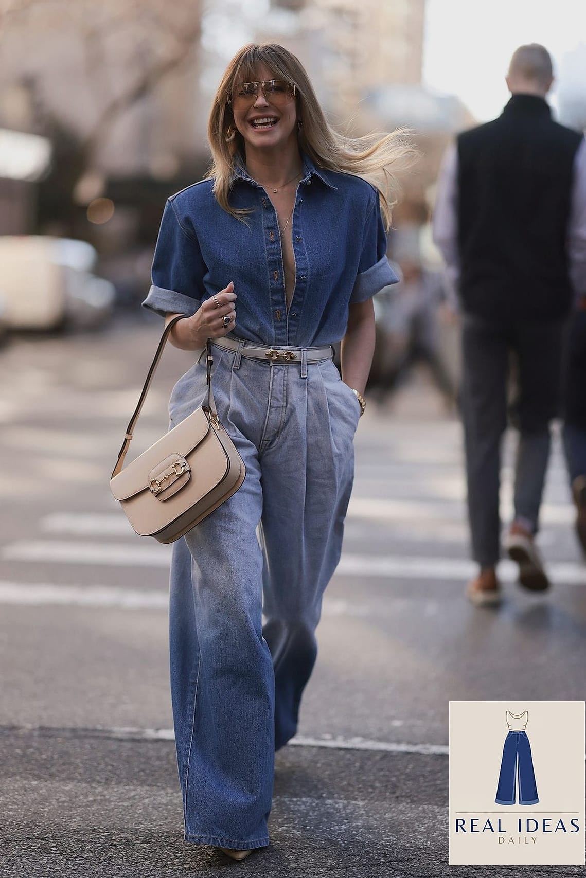 BAGGY JEANS FOR THE OFFICE