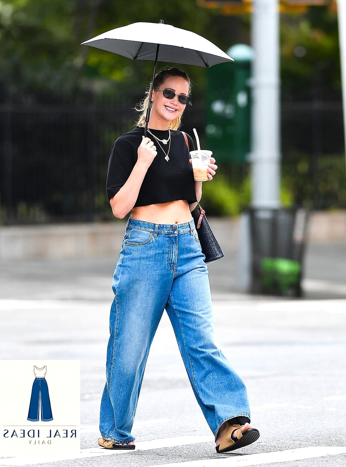 27 Outfit Inspo Baggy Jeans You Need to Try Next 8 Baggy Jeans and Crop Top for Warmer Days