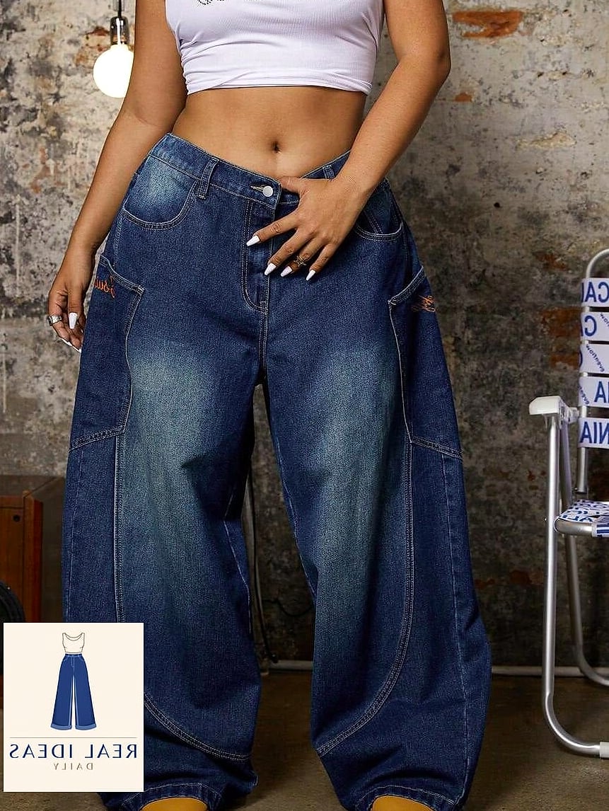Baggy Jeans With a Tucked-In Flannel