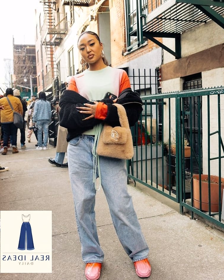 Baggy-Jeans Outfit: With Shearling Accessories