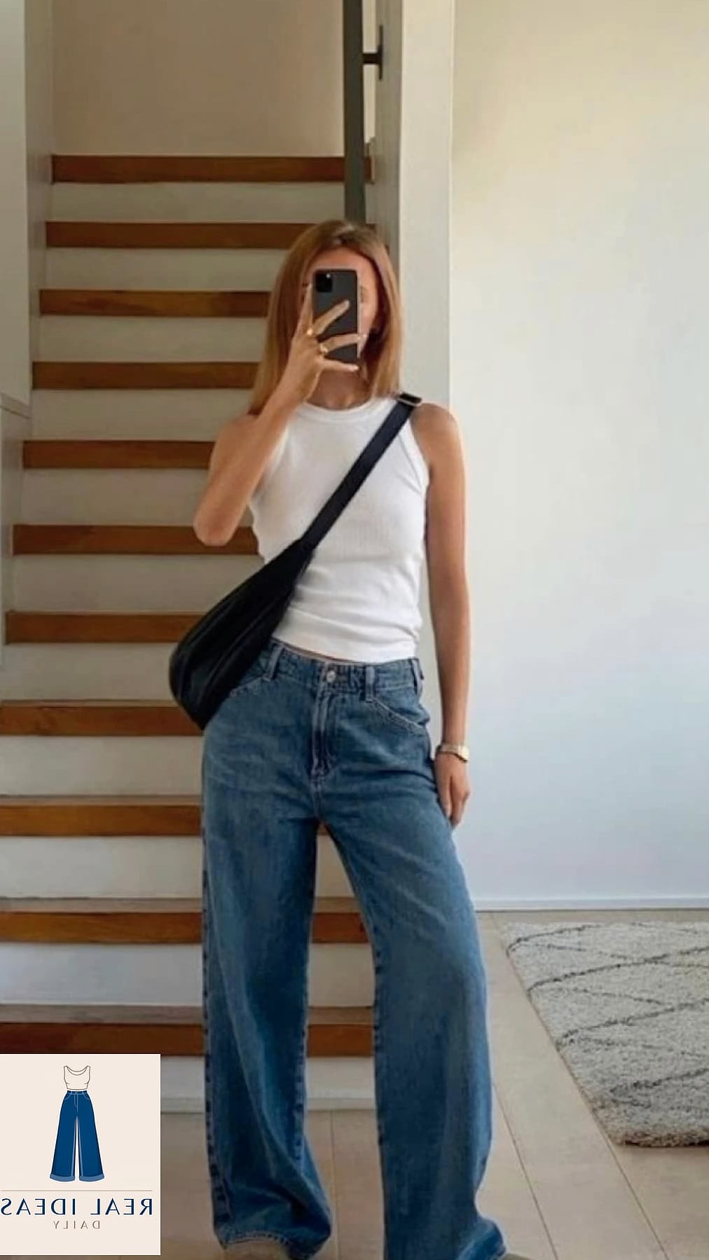 Baggy-Jeans Outfit: With White Sneakers and a Baseball Cap