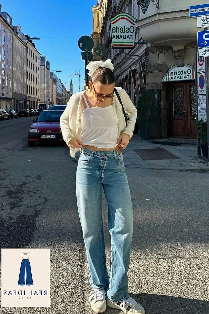 Baggy-Jeans Outfit: With a Cropped Puffer Vest