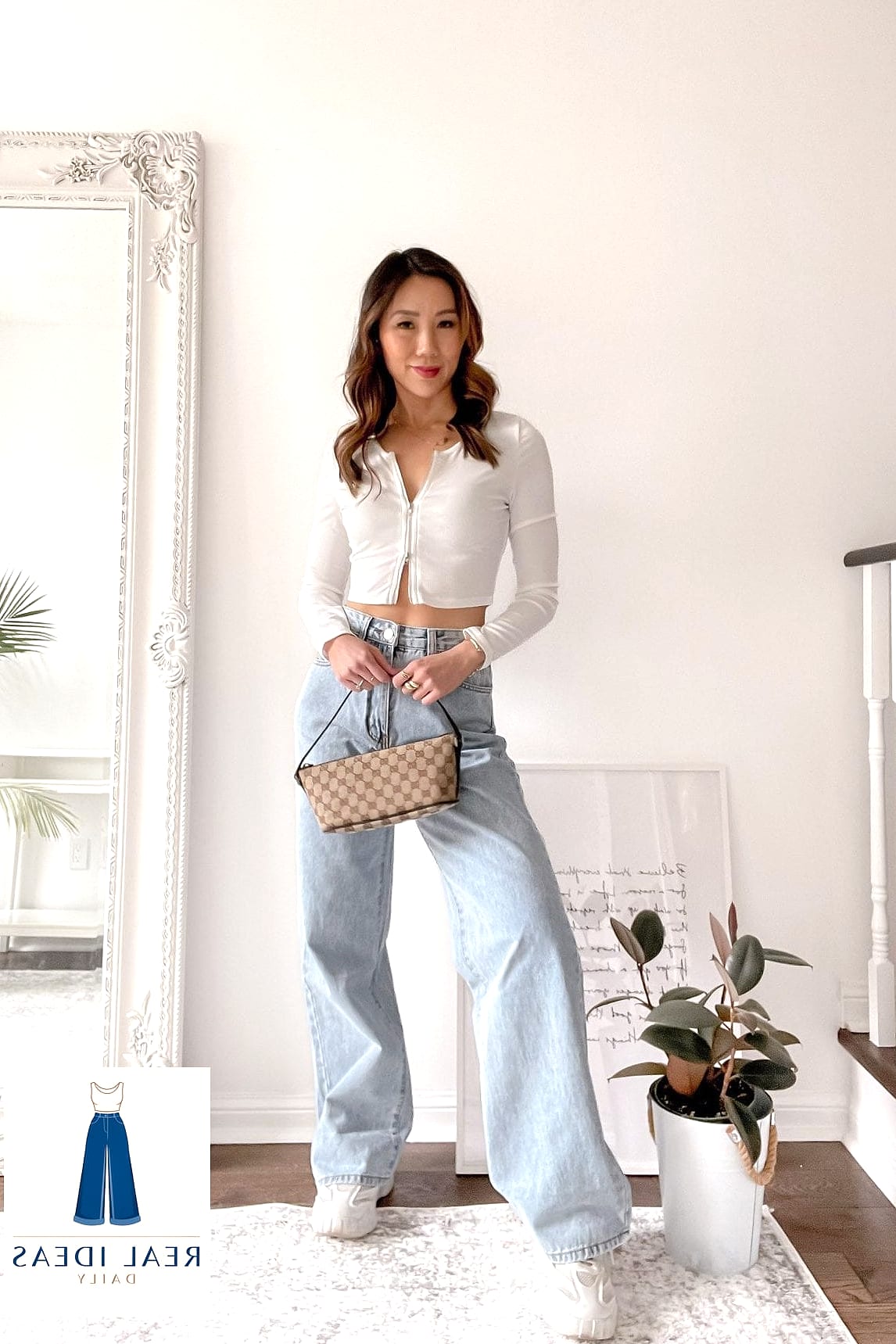 Baggy-Jeans Outfit: With a Cropped Hoodie