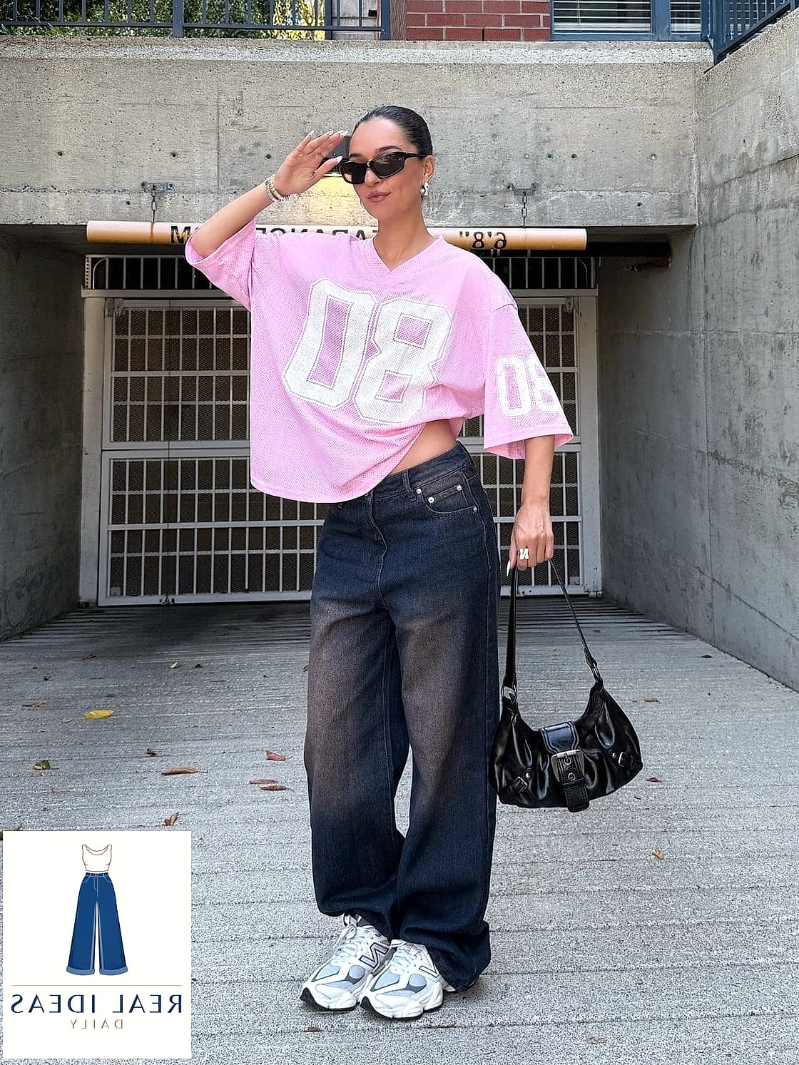 Baggy-Jeans Outfit: With a Sporty Windbreaker