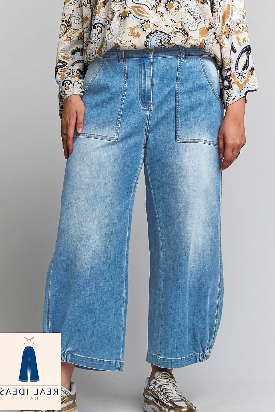 Baggy Jeans With a Cropped Length
