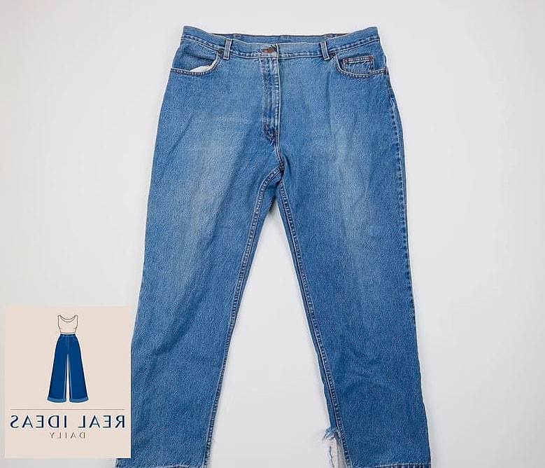 Baggy Jeans With a Vintage 90s Wash