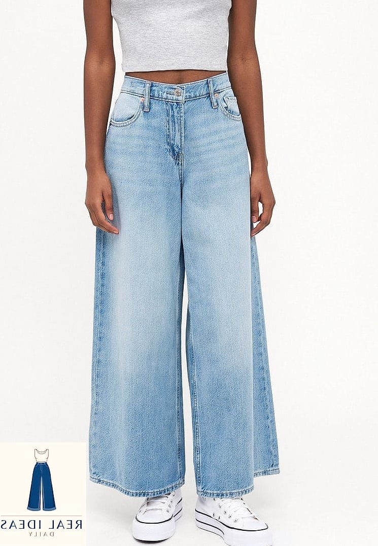Baggy Jeans With a Slight Flare