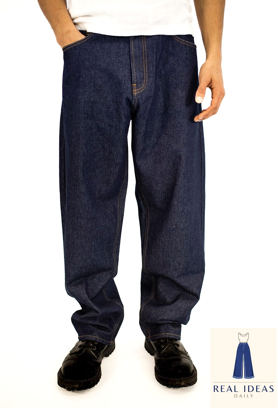 Baggy Jeans With a Raw Waistband