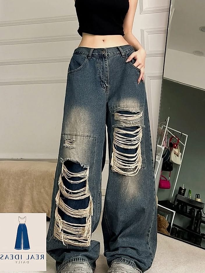 Baggy Jeans With Ripped Seams