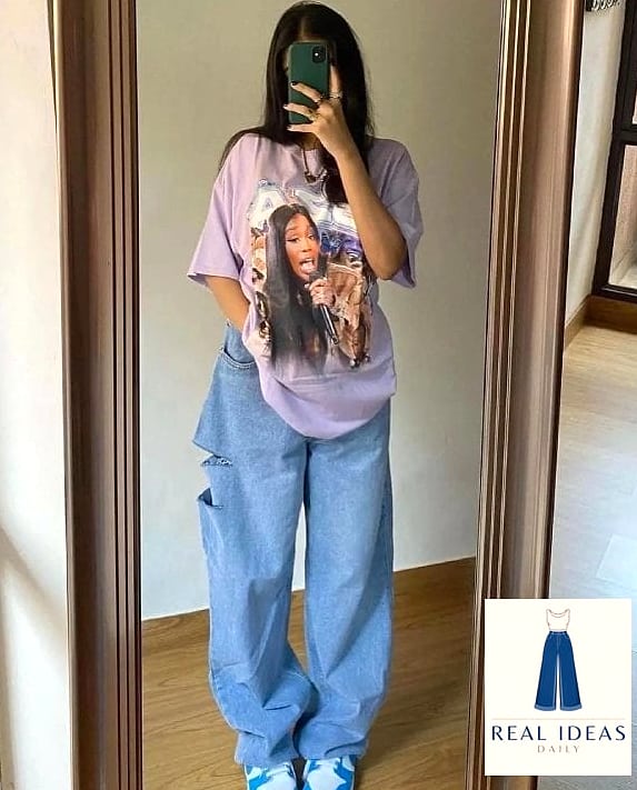 Baggy Jeans + Graphic Tee