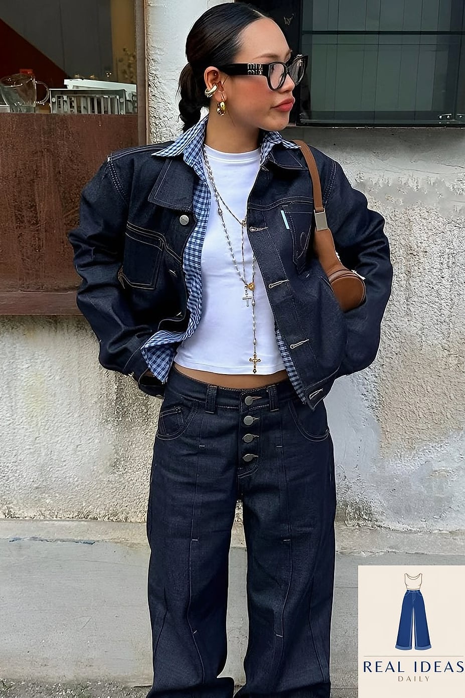 28 Casual Baggy Jeans Outfit Worth Pinning Immediately 23 Baggy Jeans and a Utility Jacket