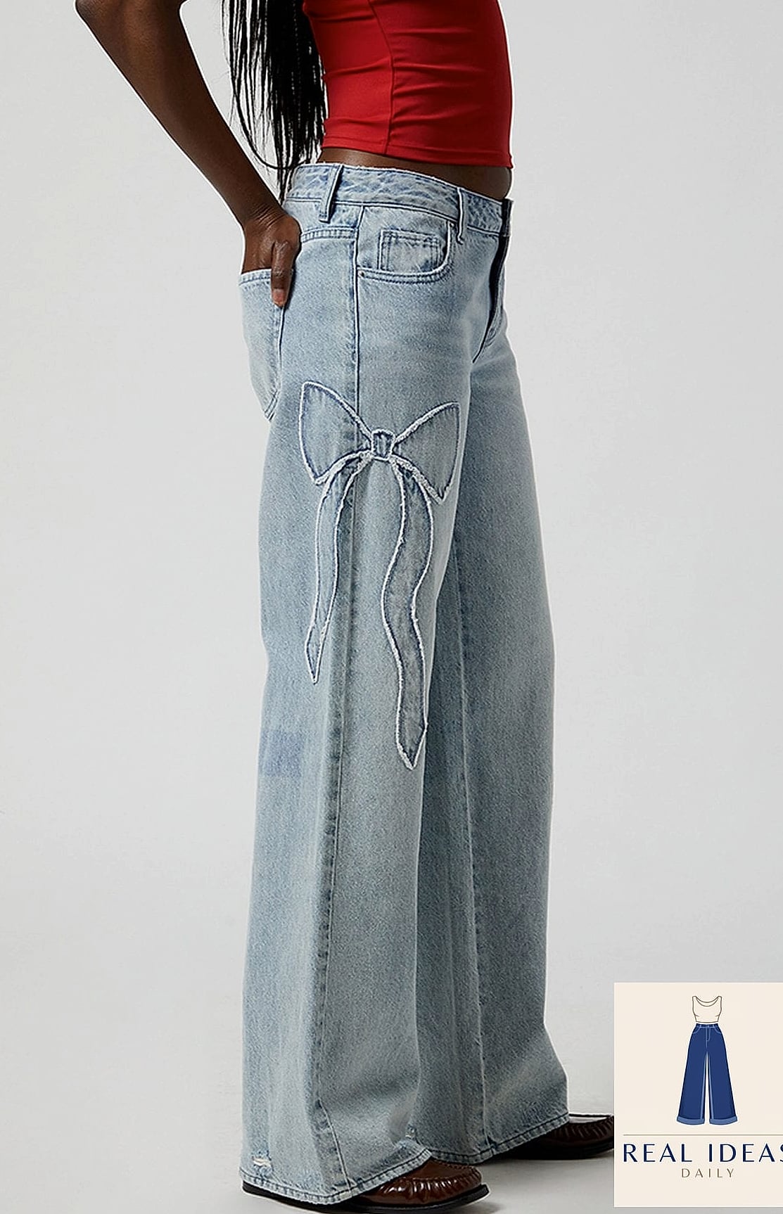 22 Baggy Jeans Outfit Women Worth Pinning Immediately 10 Baggy-Jeans Outfit: With Bow-Adorned Kitten Heels