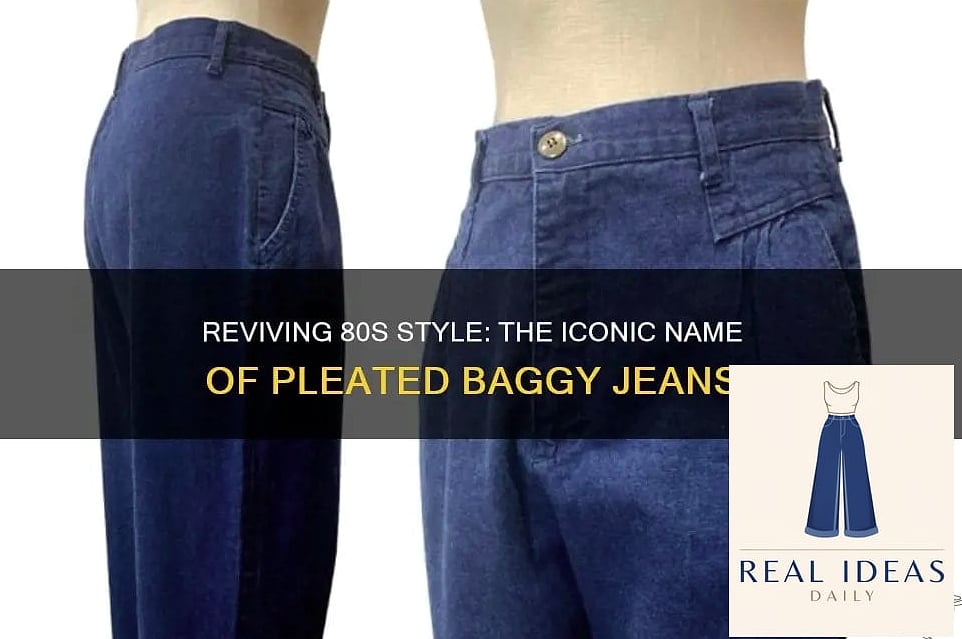 21 Super Baggy Jeans Outfit That Are Absolutely Stunning 2 Baggy-Jeans Outfit: With an '80s-Skater Twist