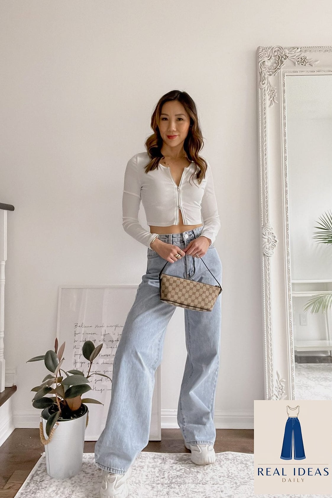21 Super Baggy Jeans Outfit That Are Absolutely Stunning 8 Baggy-Jeans Outfit: With a Cropped Cardigan