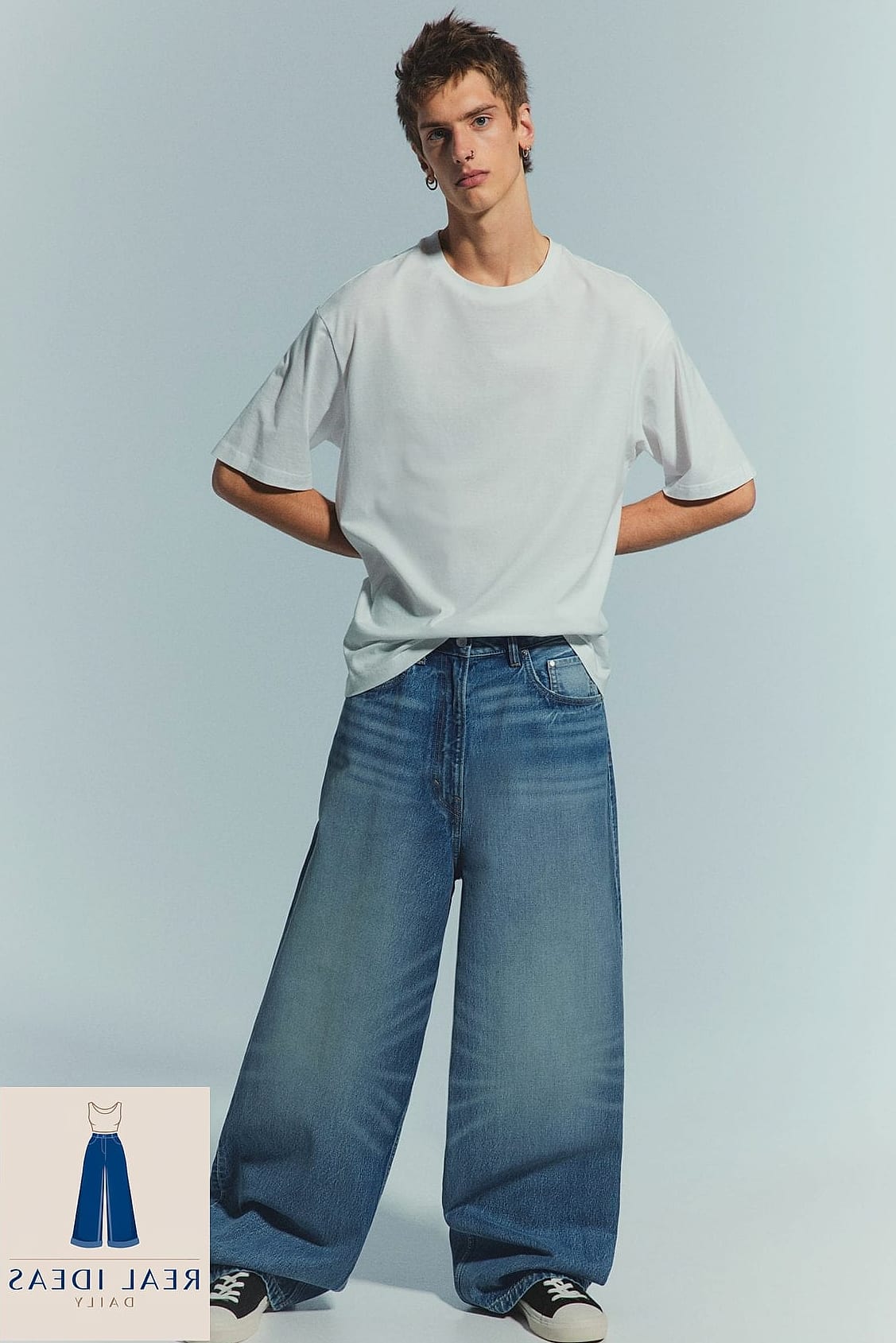 21 Super Baggy Jeans Outfit That Are Absolutely Stunning 18 Baggy-Jeans Outfit: With a Longline Cardigan