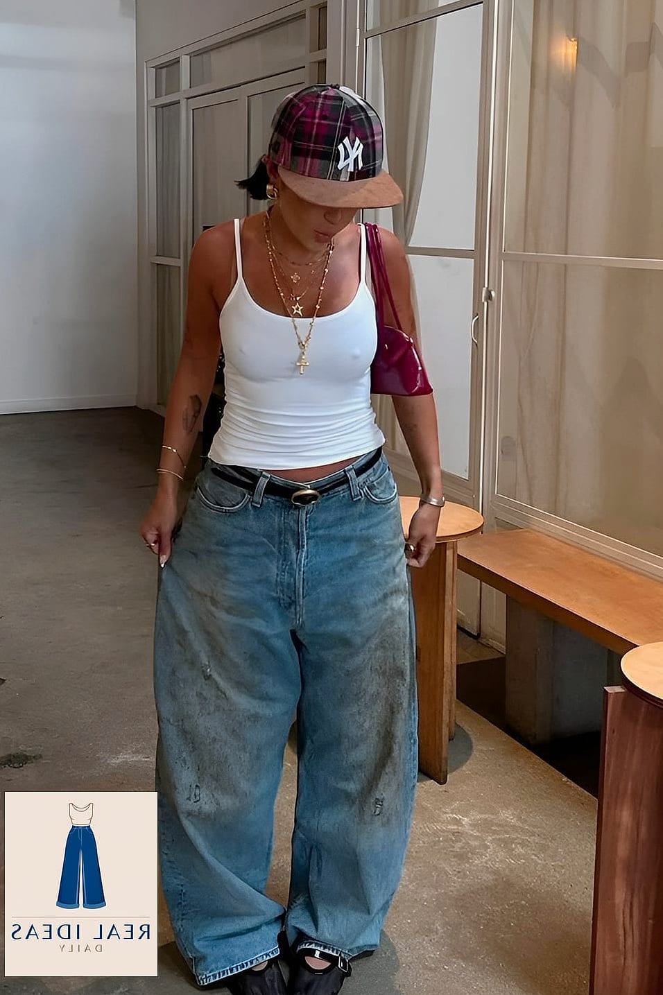 21 Super Baggy Jeans Outfit That Are Absolutely Stunning 19 Baggy-Jeans Outfit: With a Silk Cami and Blazer