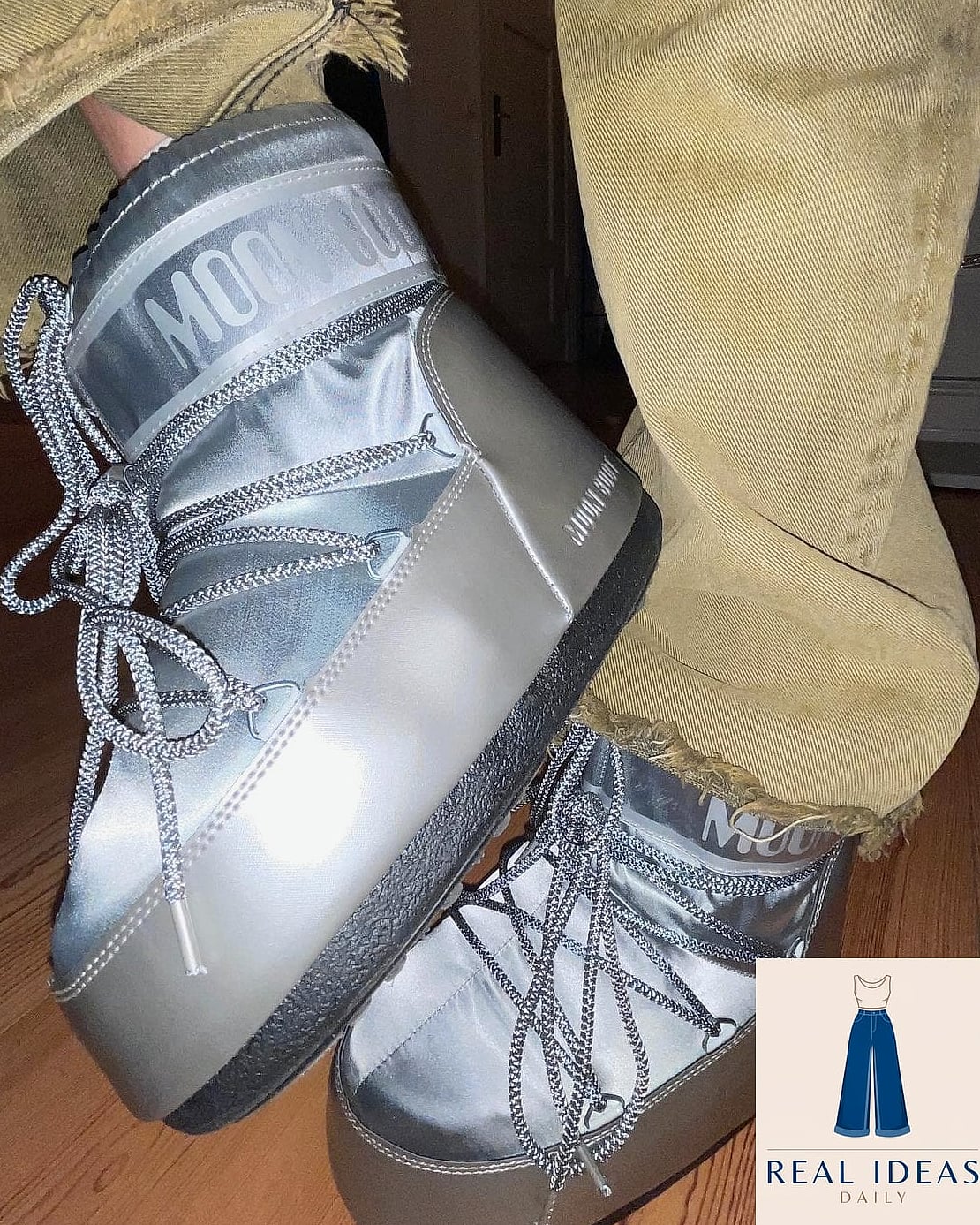 28 Moon Boots Outfit You'll Want to Screenshot Immediately 16 Cargo Pants and Crop Top
