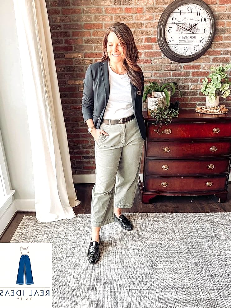 26 Wide Leg Sweatpants Outfit Every Style Lover Needs to See 13 Chunky Loafers and Trouser Socks