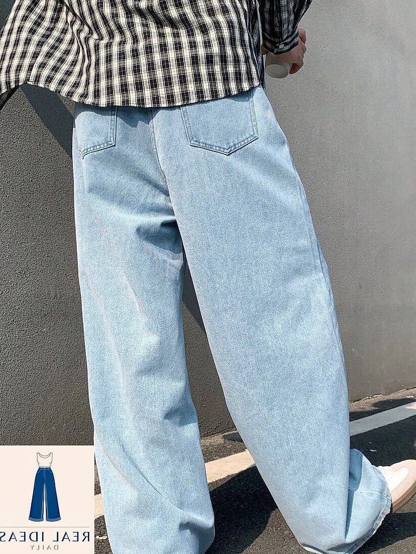Classic Light Wash Baggy Jeans