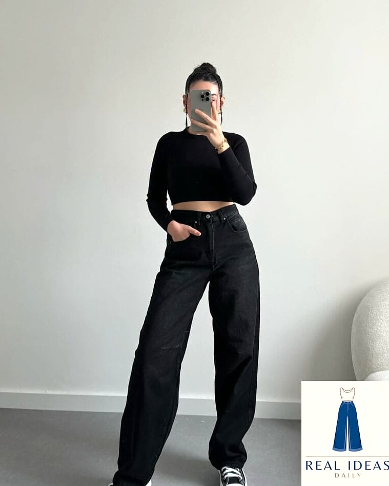 23 Black Baggy Jeans Outfit That Are Dreamy and So Inspiring 6 The Corset Top Contrast