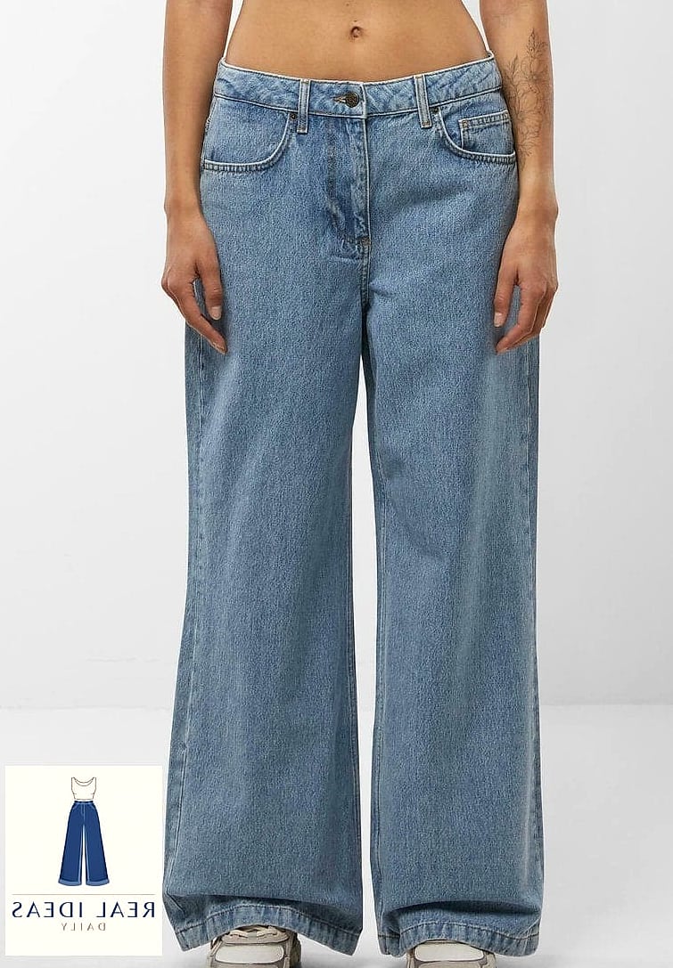 27 Light Blue Baggy Jeans Outfit That Every Stylist Needs to See 5 Corset Top for a Night Out