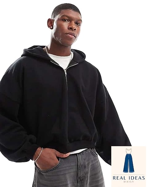 Cropped Hoodie With High-Waisted Trousers