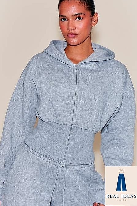 26 Grey Hoodie Outfit Every Woman Needs to See 6 Cropped Hoodie with Wide-Leg Trousers