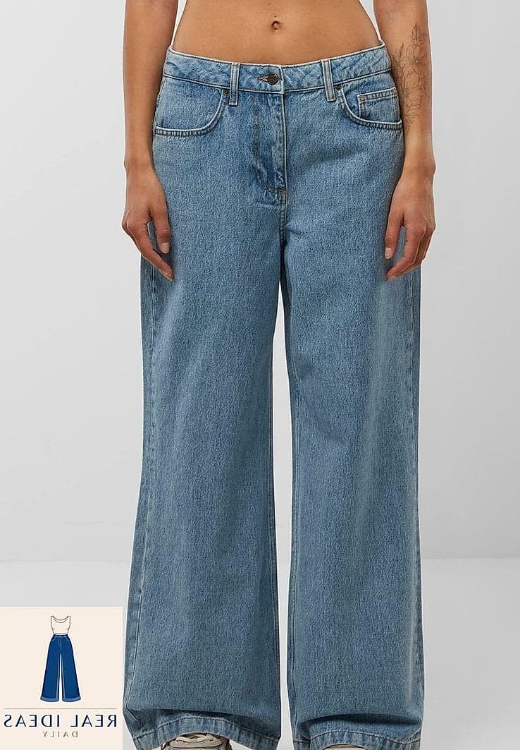 27 Light Blue Baggy Jeans Outfit That Every Stylist Needs to See 8 Crop Top and Denim Jacket Combo