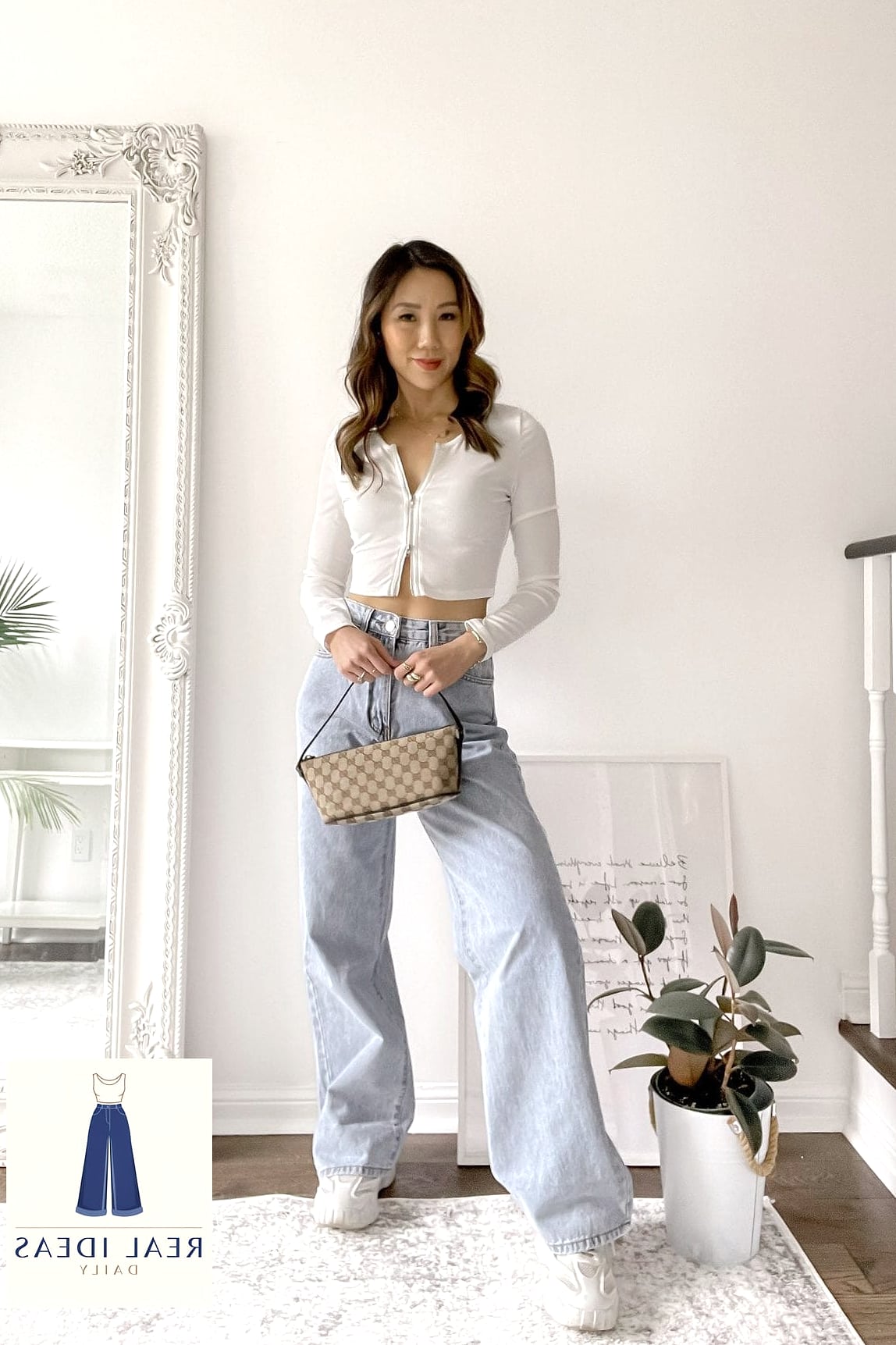CROP TOP & BAGGY JEANS FOR SUMMER NIGHTS