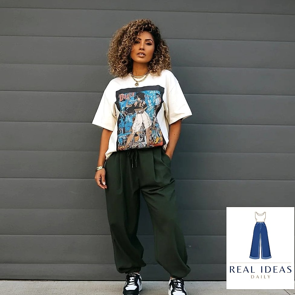 Graphic Tee for a Casual, Cool Girl Vibe