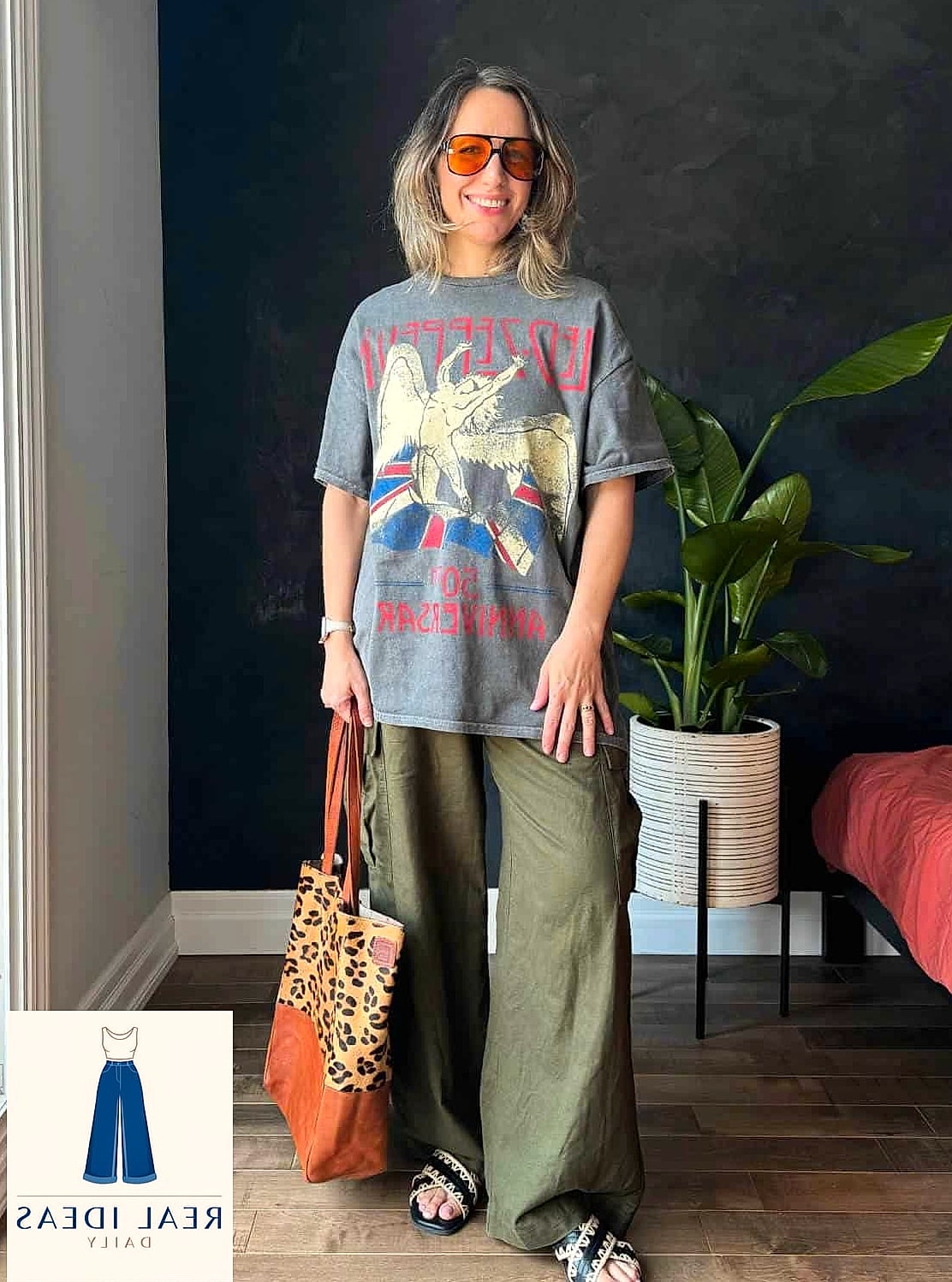 26 Wide Leg Sweatpants Outfit Every Style Lover Needs to See 20 Graphic Tee and Baseball Cap