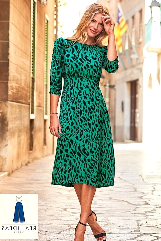 27 Green Dress Outfit That Are Absolutely Stunning 13 Green Dress and Animal Print Accessories