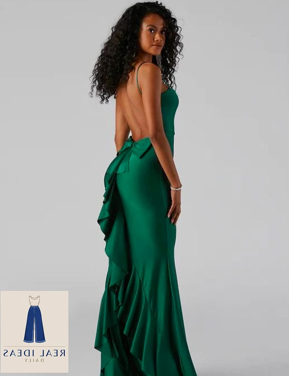 27 Green Dress Outfit That Are Absolutely Stunning 25 Green Dress Dressed Up with Statement Earrings