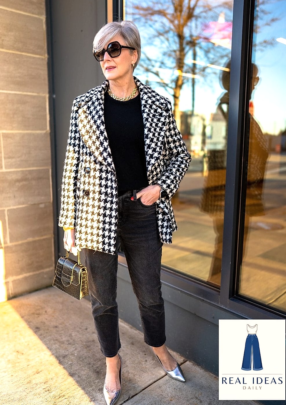 Houndstooth Blazer and Baggy Jeans for Pattern Play