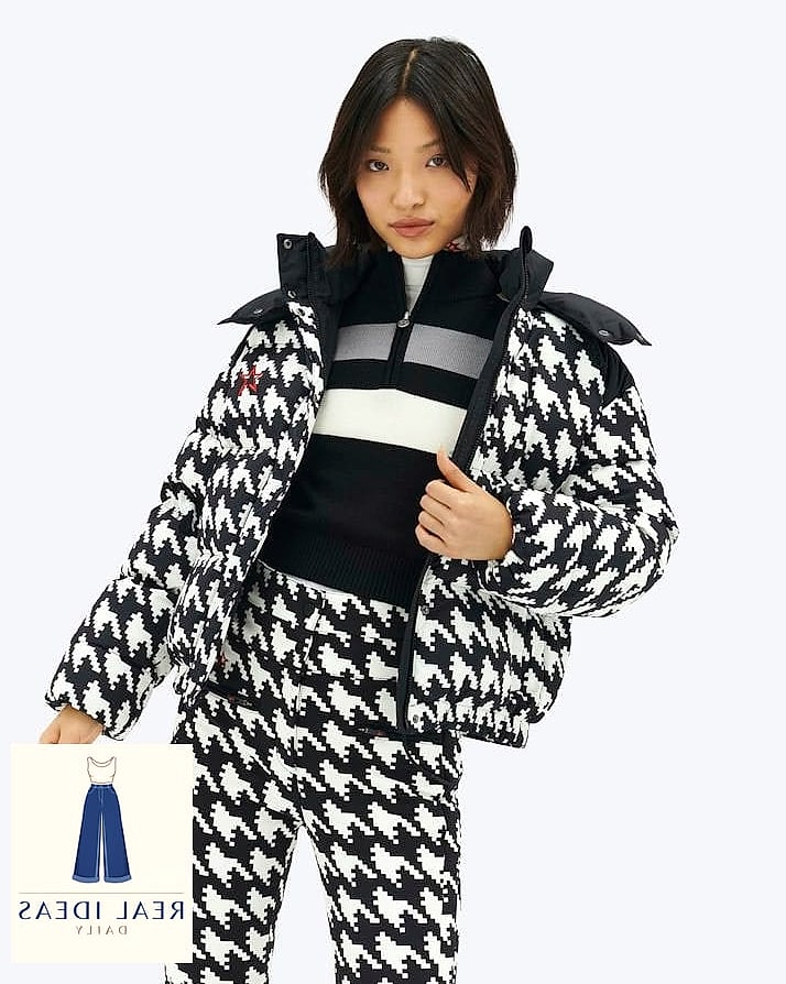 28 Moon Boots Outfit You'll Want to Screenshot Immediately 23 Houndstooth Coat Statement