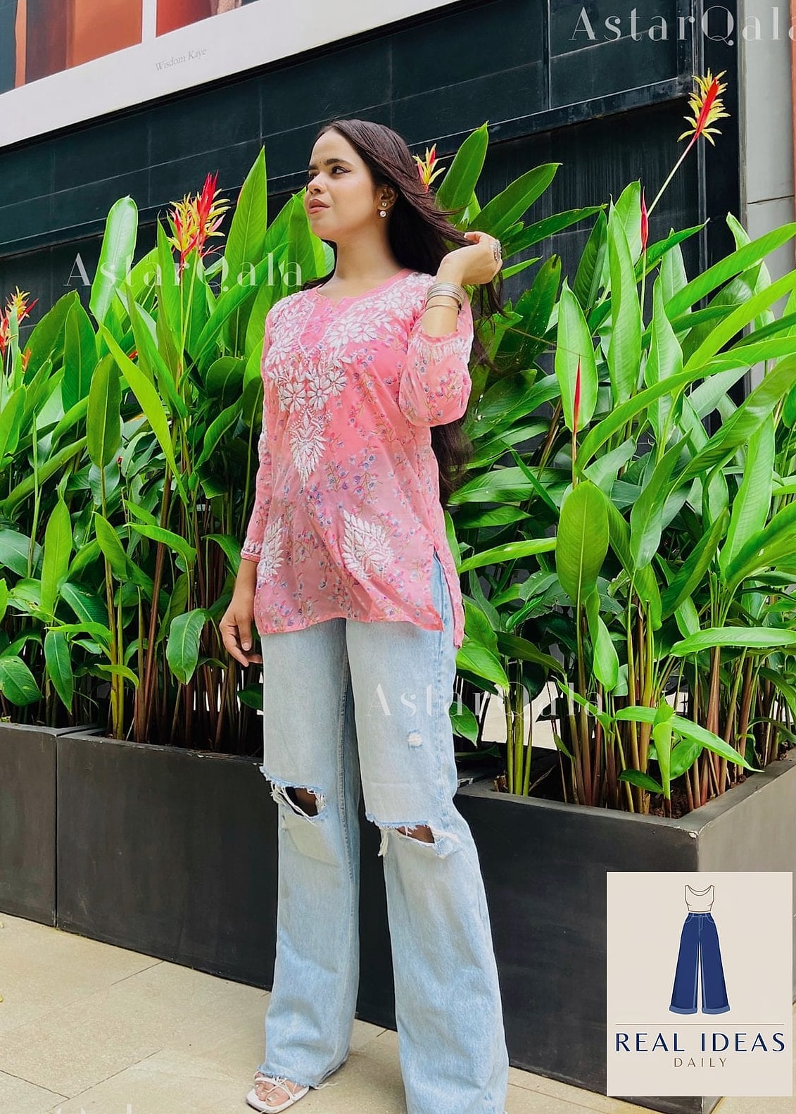Kurta With Baggy Jeans and Minimal Gold Jewelry