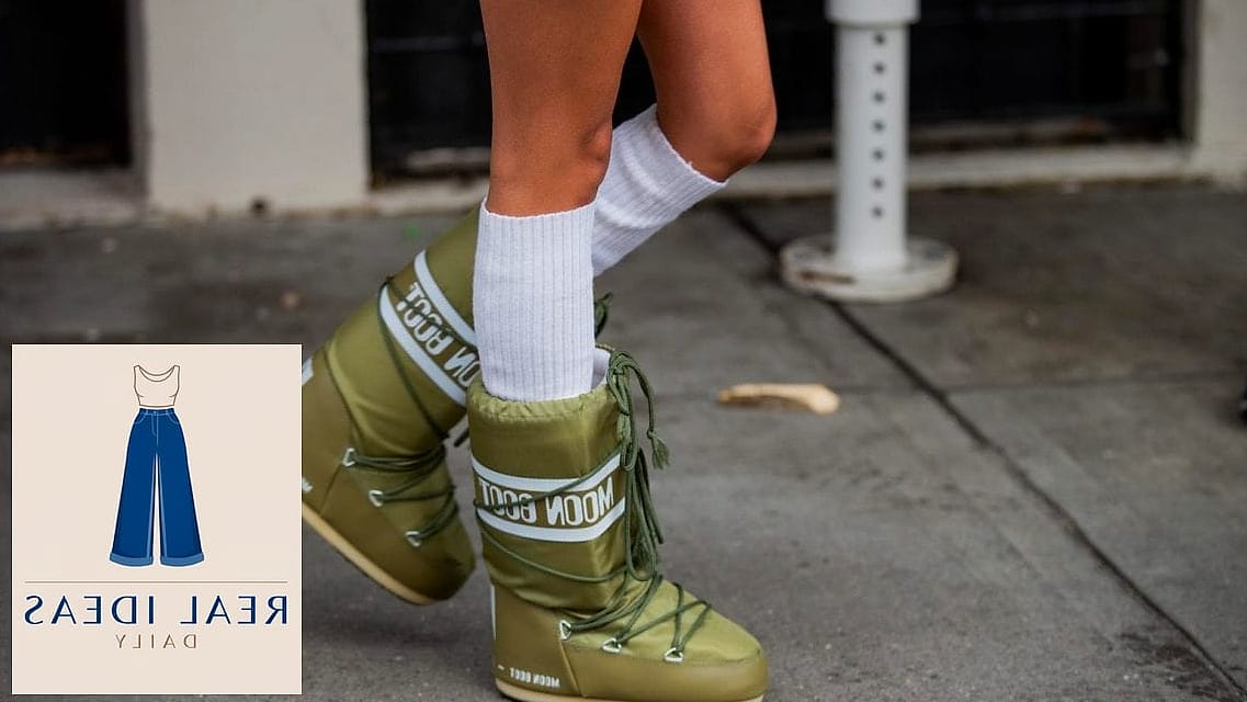 28 Moon Boots Outfit You'll Want to Screenshot Immediately 22 Layered Necklaces and Simple Basics