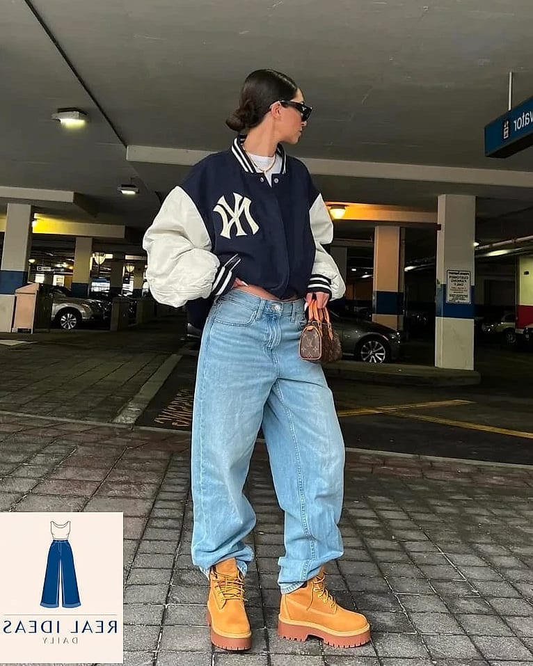 Light Wash Baggy Jeans With Western Boots