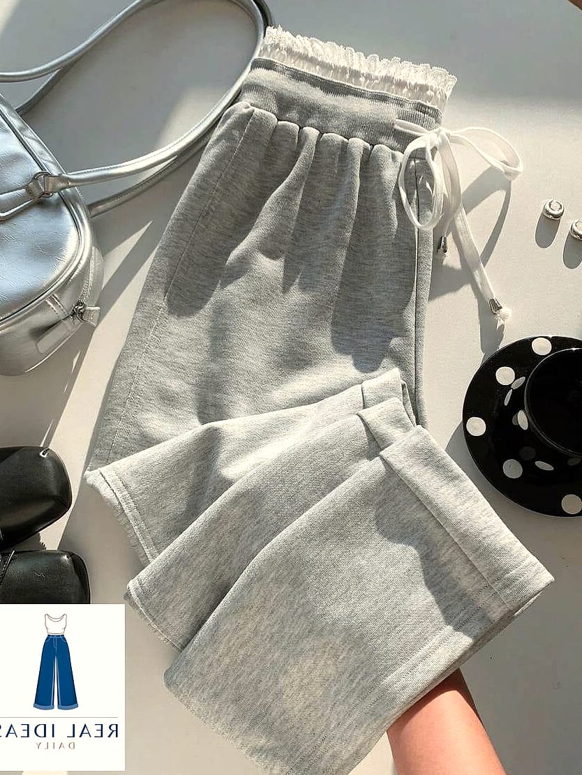 26 Wide Leg Sweatpants Outfit Every Style Lover Needs to See 26 Mini Bag and Layered Gold Jewelry