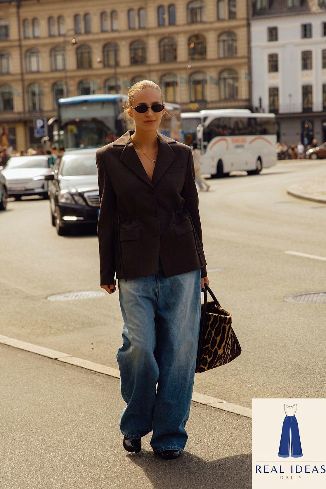 OVERSIZED BLAZER & BAGGY JEANS