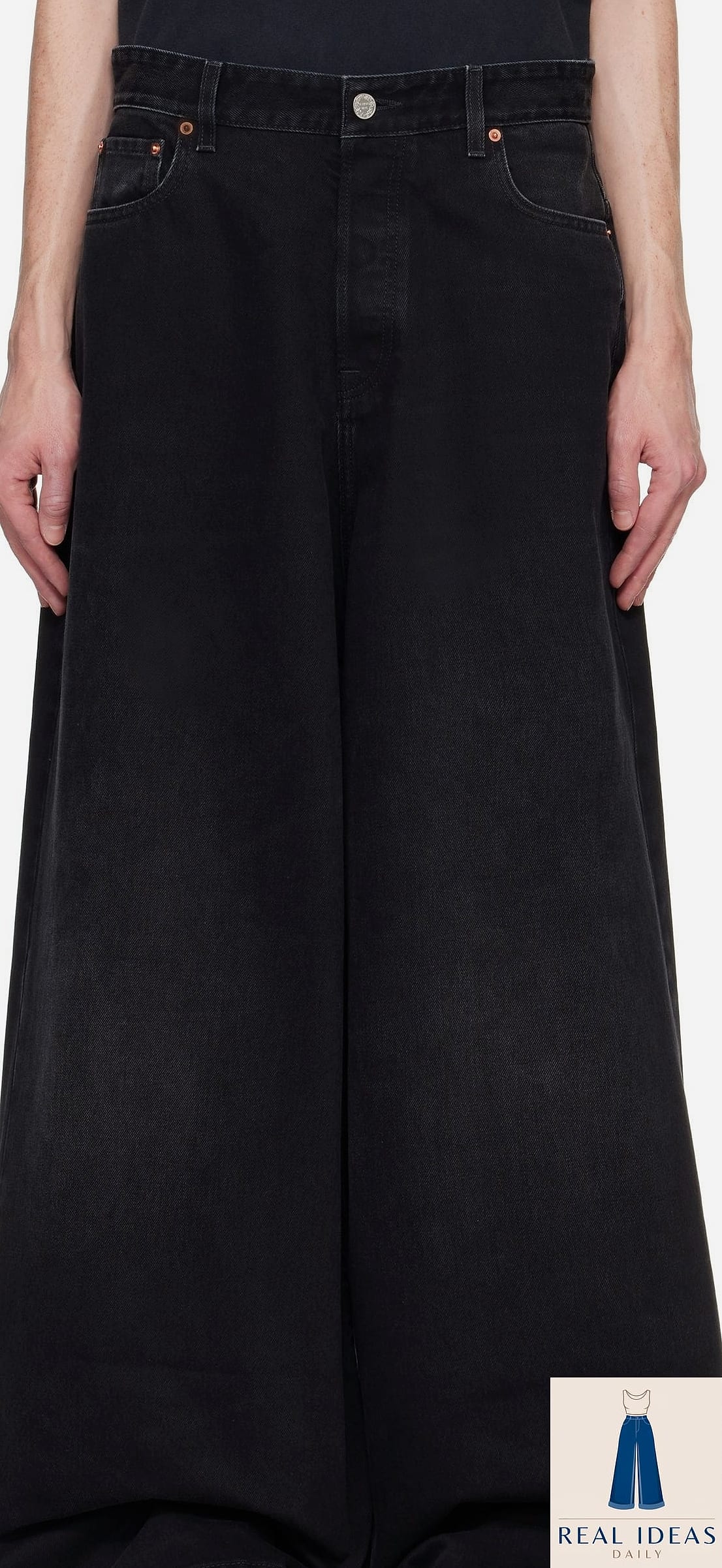 Oversized Blazer Over a Graphic Tee and Baggy Jeans