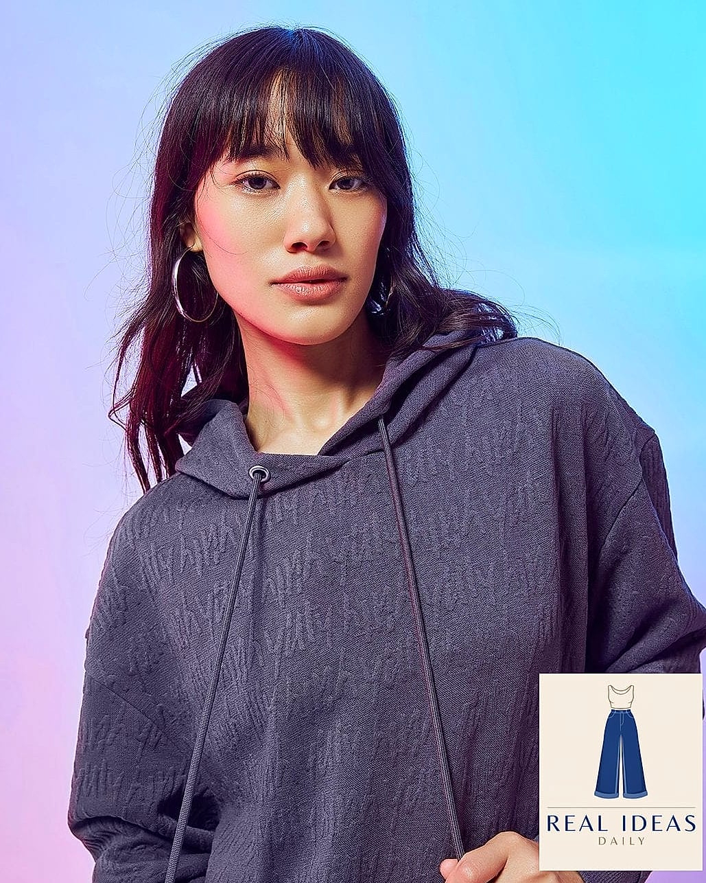 26 Grey Hoodie Outfit Every Woman Needs to See 2 The Oversized Hoodie and Bike Short Combo