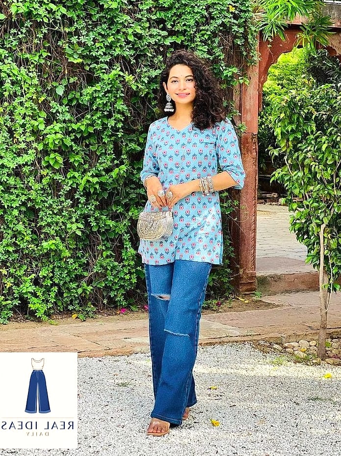 Printed Kurta With Black Baggy Jeans