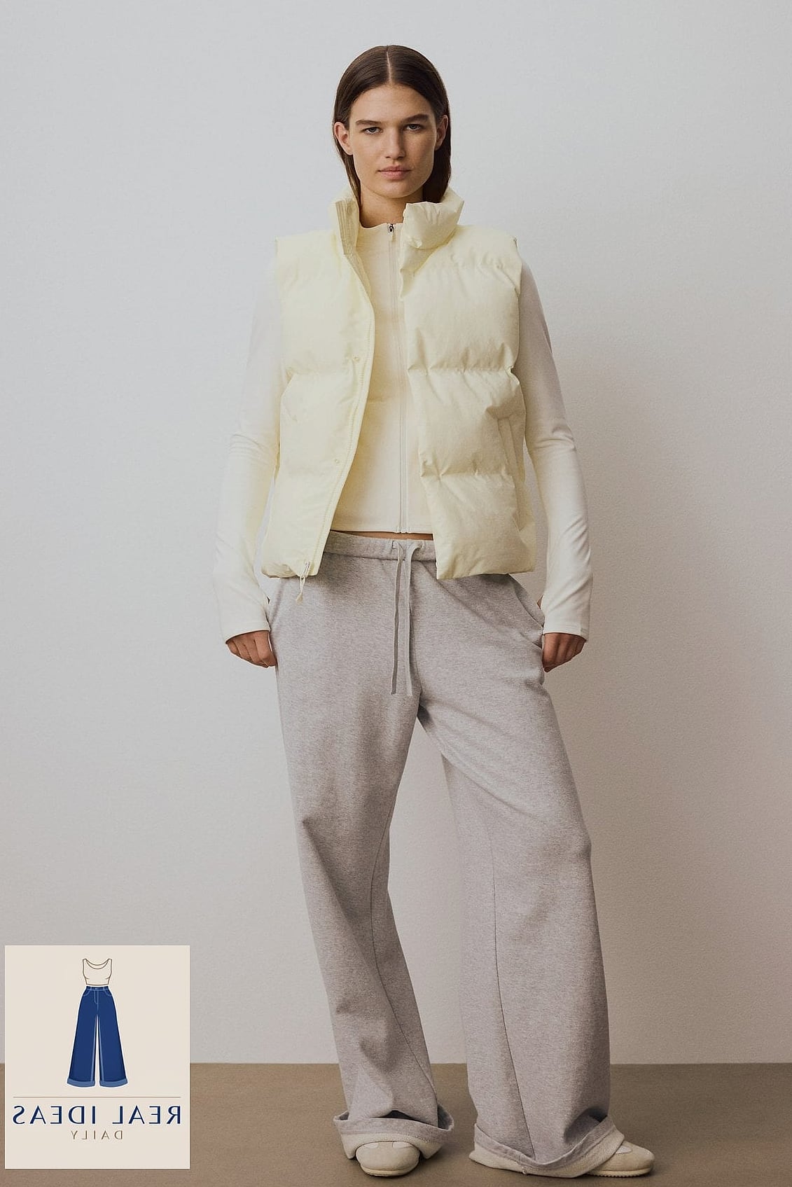 26 Wide Leg Sweatpants Outfit Every Style Lover Needs to See 16 Puffer Vest for Weekend Errands