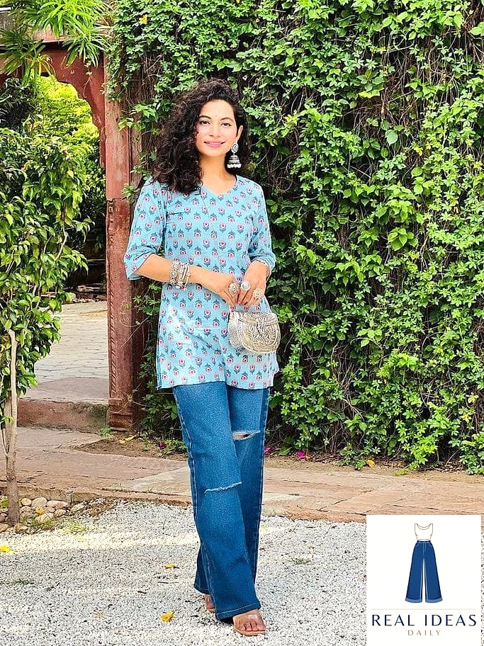 Short Kurta With High-Waisted Baggy Jeans
