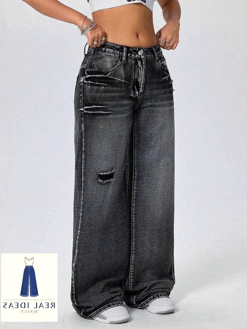 Straight-Leg Jeans With a Chunky Knit Sweater