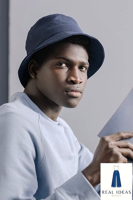 Sweatshirt with a Bucket Hat for Casual Weekend Style