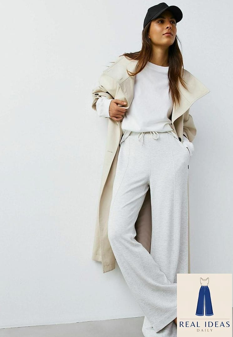 26 Wide Leg Sweatpants Outfit Every Style Lover Needs to See 19 Trench Coat Over Everything